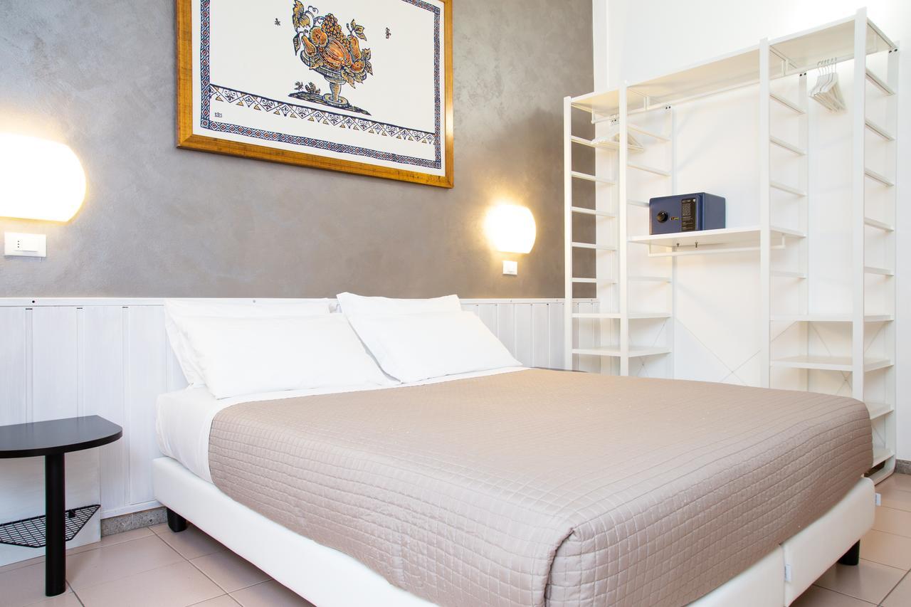 Hotel Columbia มารีนาโรเมอา ภายนอก รูปภาพ